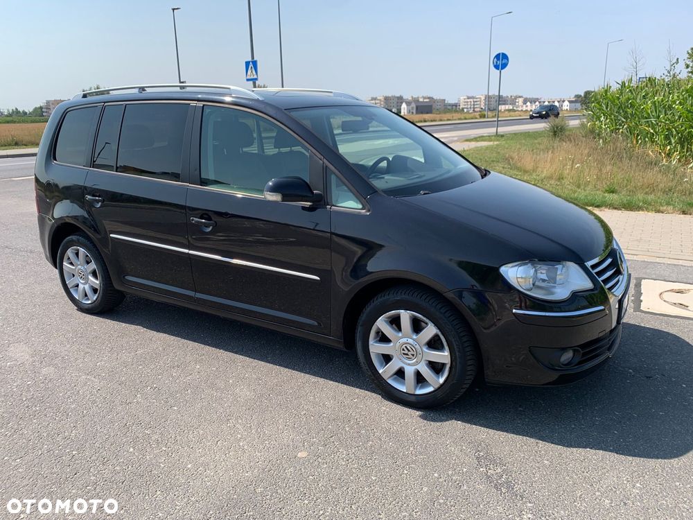Volkswagen Touran 2.0 TDI DPF Highline - 5