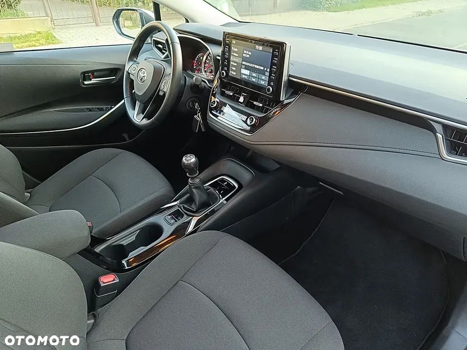 Toyota Corolla 1.5 Comfort - 23