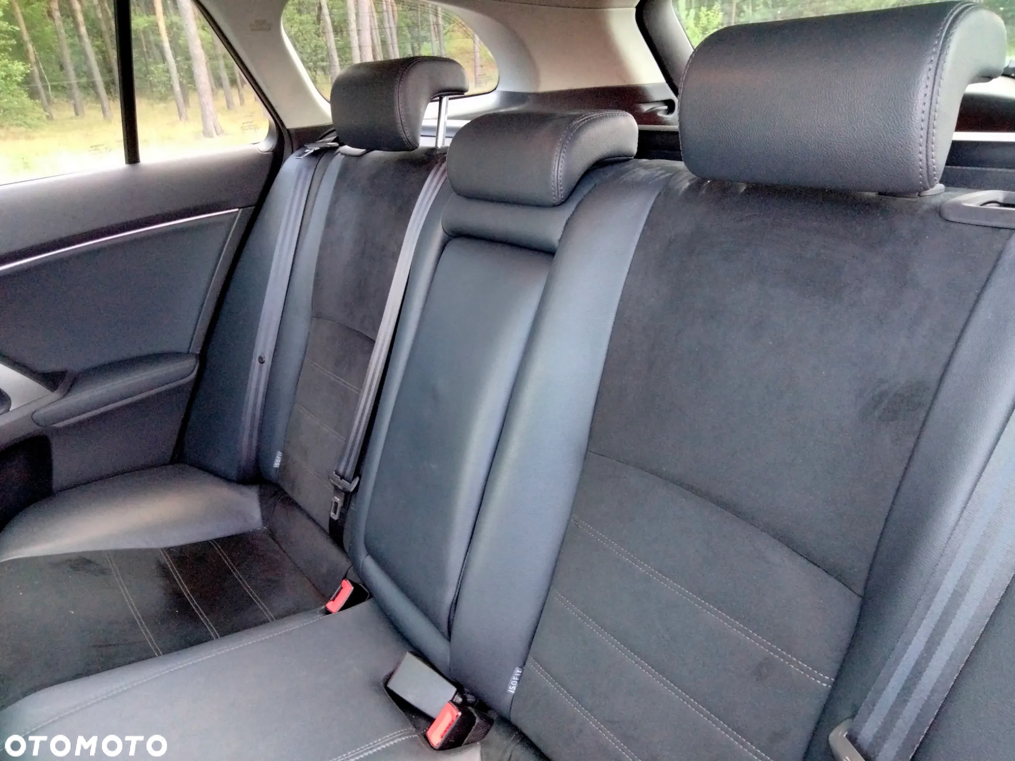 Toyota Avensis 2.0 D-4D Premium - 20