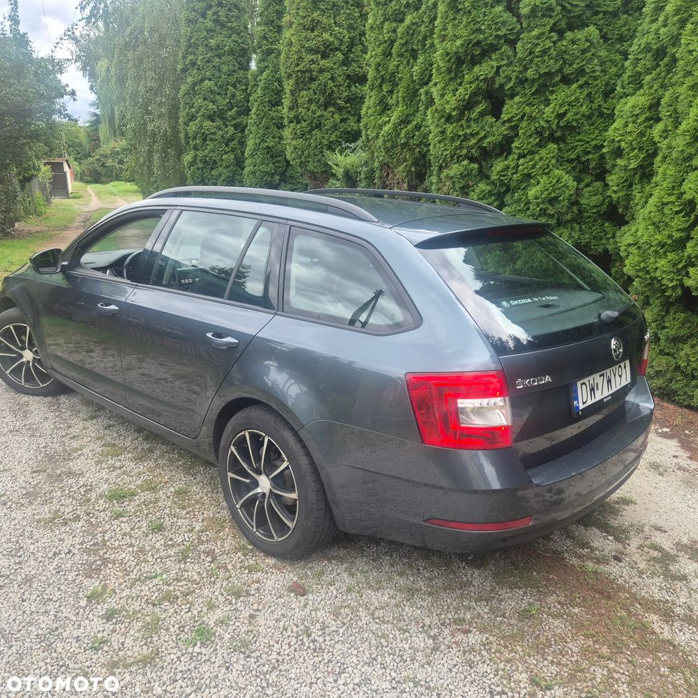 Skoda Octavia 1.6 TDI SCR Ambition - 3