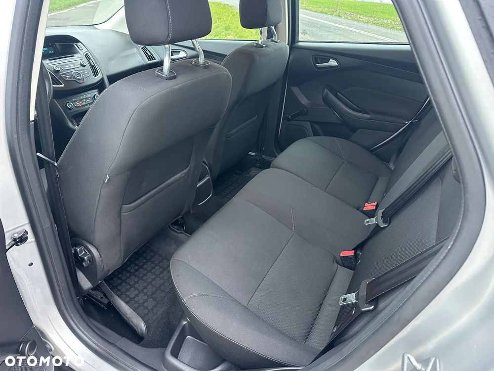 Ford Focus - 12