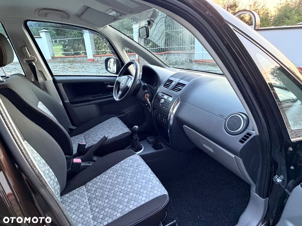 Suzuki SX4 1.6 VVT 4x4 Comfort - 8