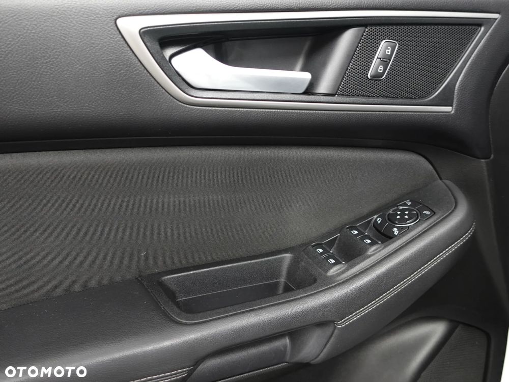 Ford S-Max - 17