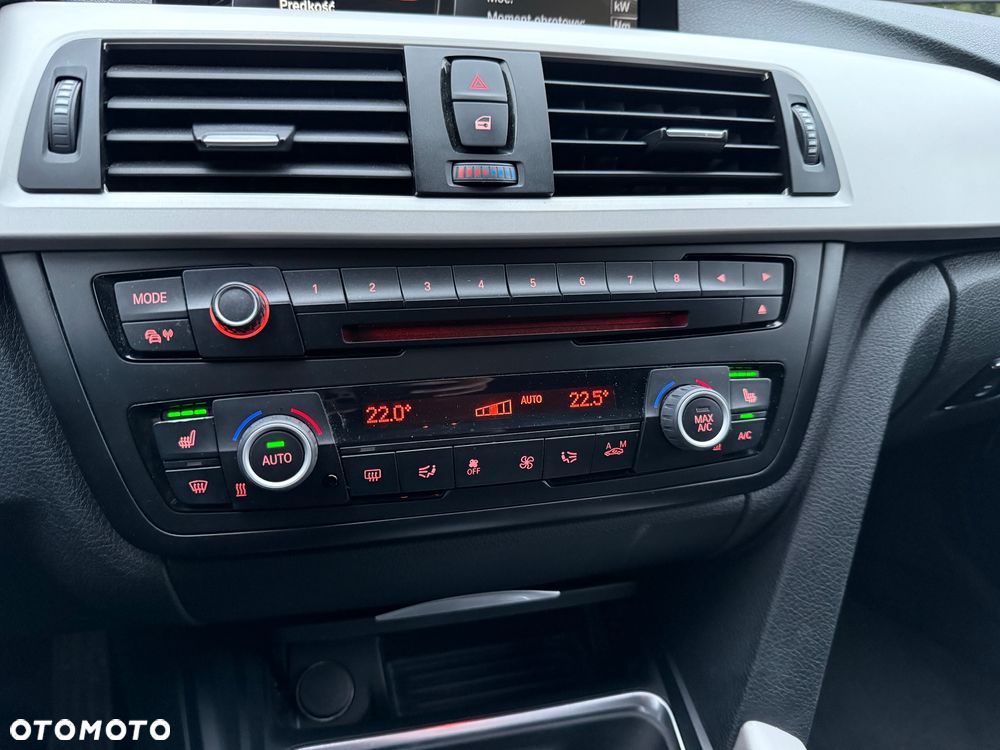 BMW Seria 3 320d Efficient Dynamics Edition - 32