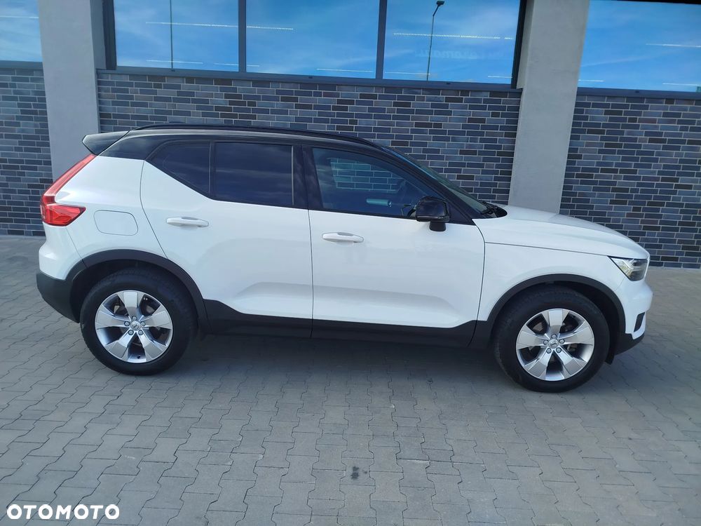 Volvo XC 40 T2 Plus Dark - 16