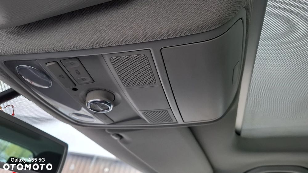 Volkswagen Tiguan 2.0 TDI DPF BlueMotion Technology Sport & Style - 33