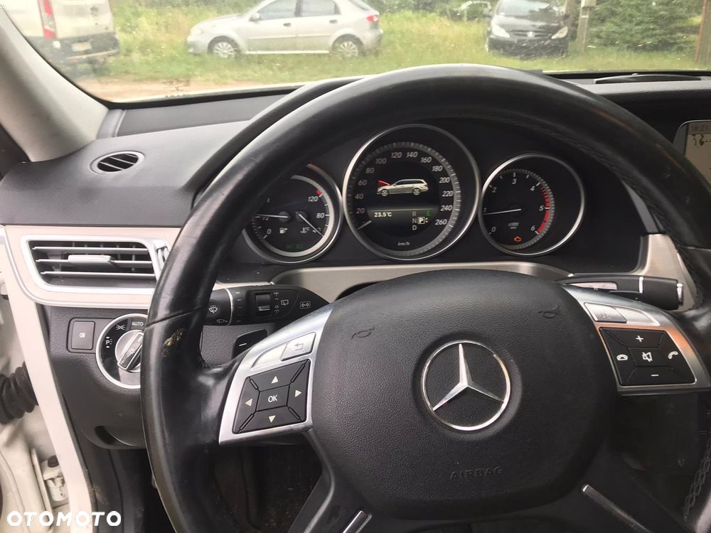 Mercedes-Benz Klasa E 220 BlueTEC 4-Matic Elegance - 9