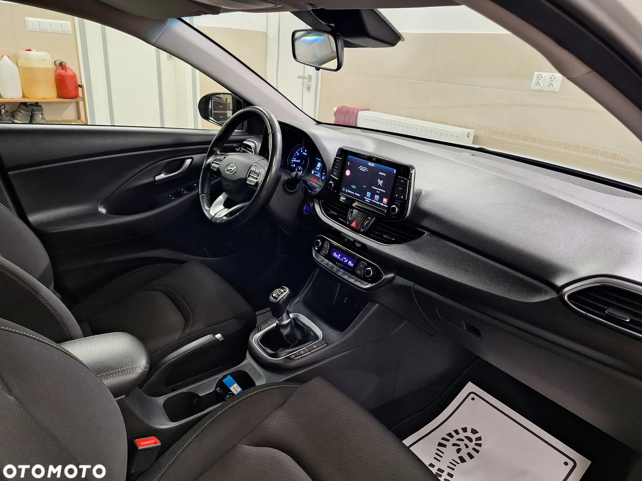 Hyundai i30 1.4 T-GDI Premiere Luxury - 27
