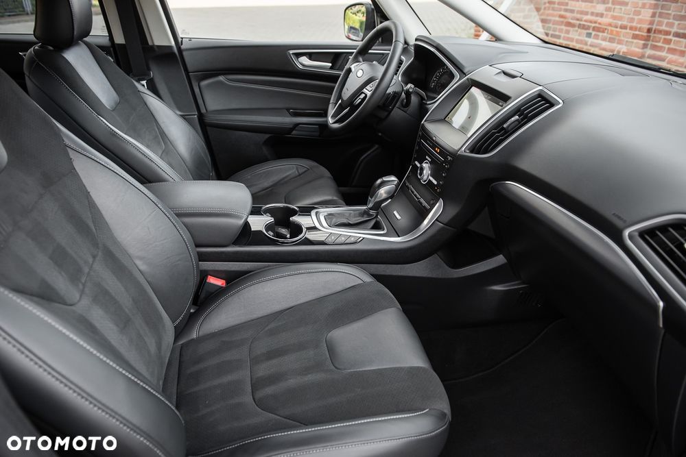 Ford S-Max 2.0 TDCi Titanium PowerShift - 37