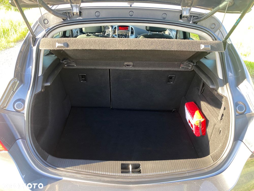 Opel Astra 1.4 Turbo Design Edition - 21