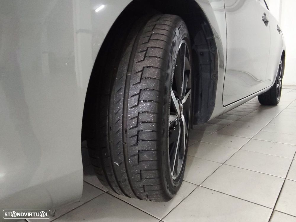 Toyota Auris Touring Sports 1.4 D-4D Comfort+Pack Sport - 8