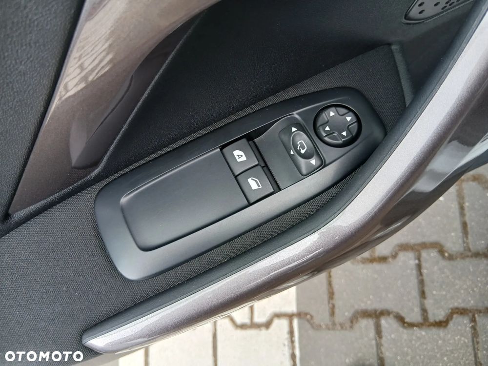 Peugeot 2008 1.6 VTi Style - 12