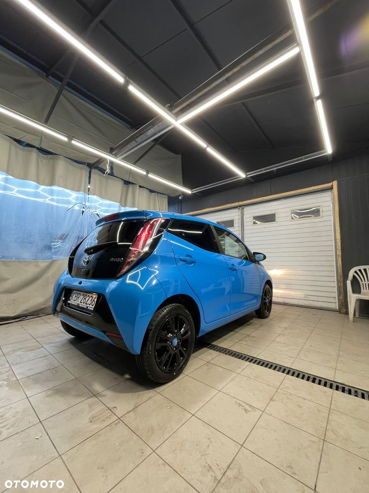 Toyota Aygo x-play Eco - 27