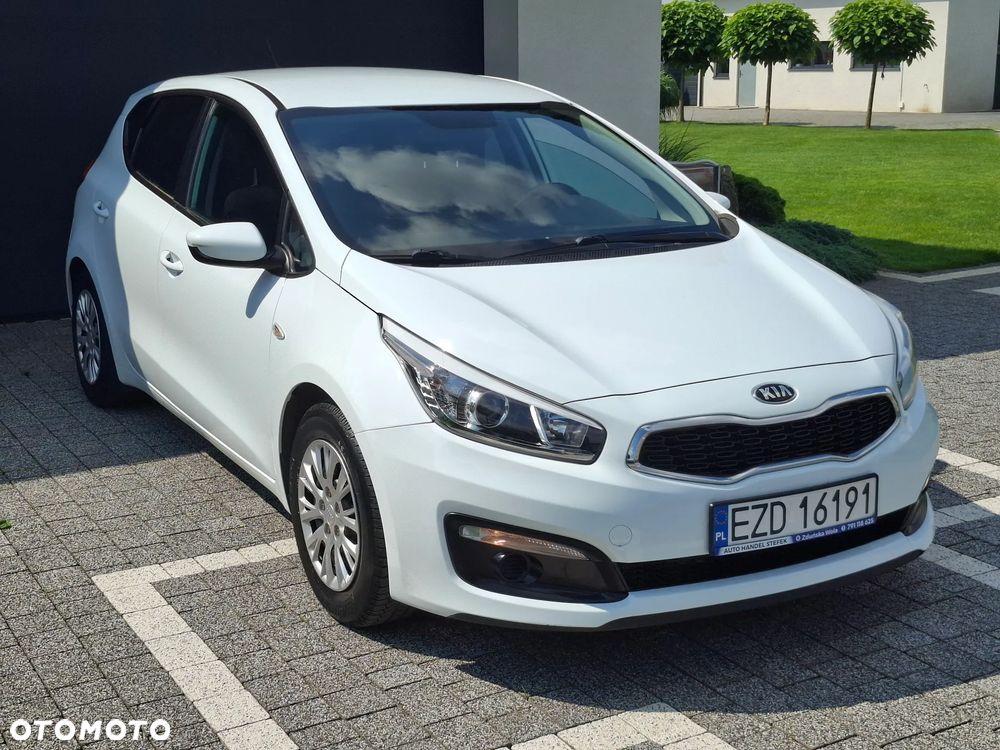 Kia Ceed 1.4 CVVT Attract plus - 2