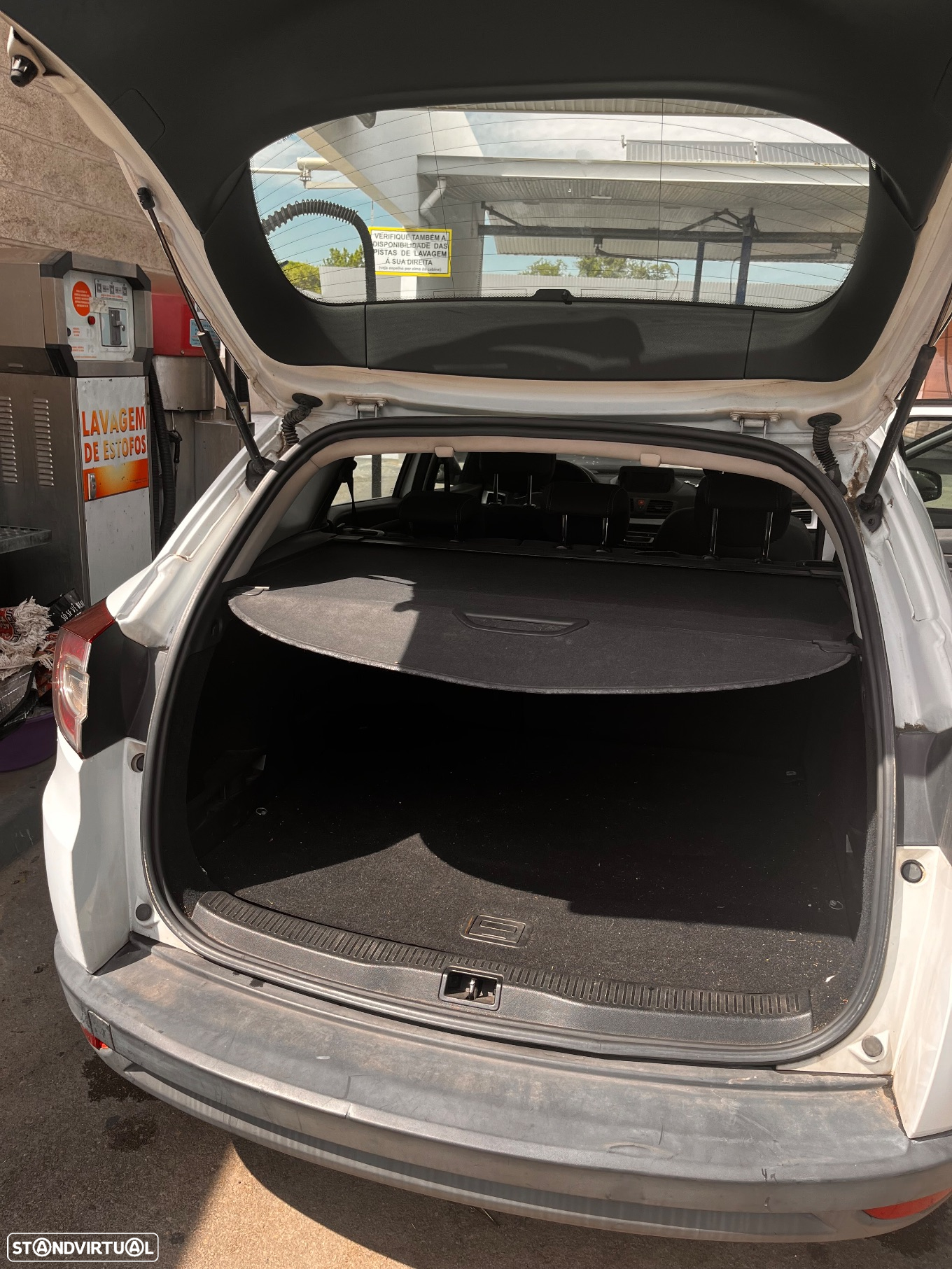Renault Mégane Sport Tourer - 8