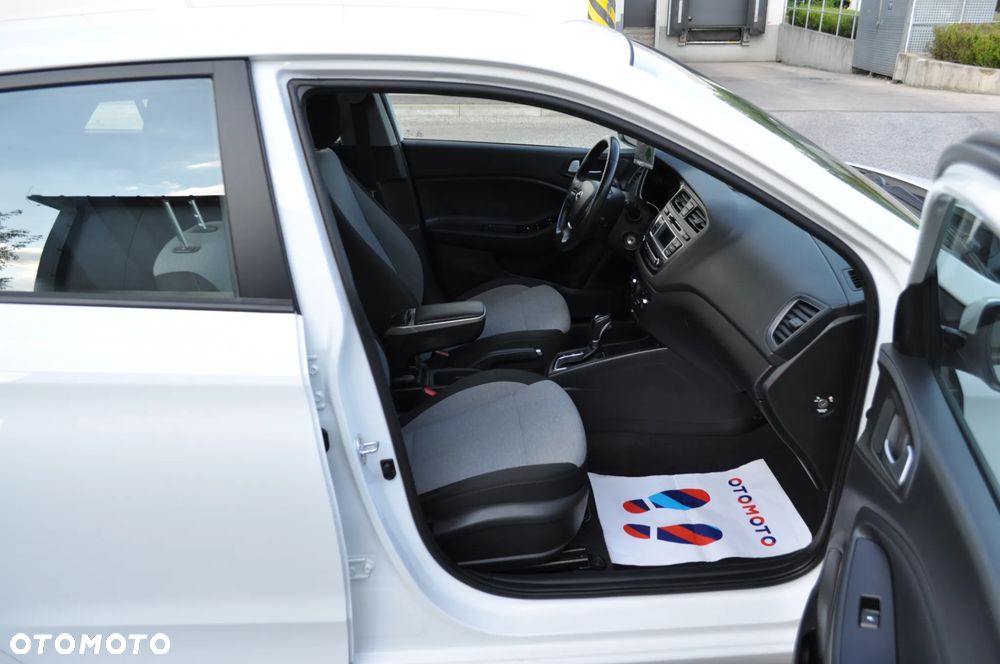 Hyundai i20 ver-1-2-style - 13