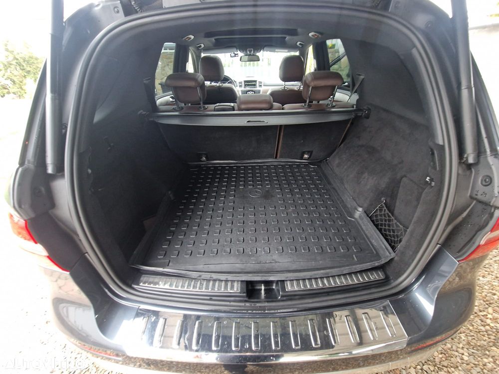 Mercedes-Benz ML - 11