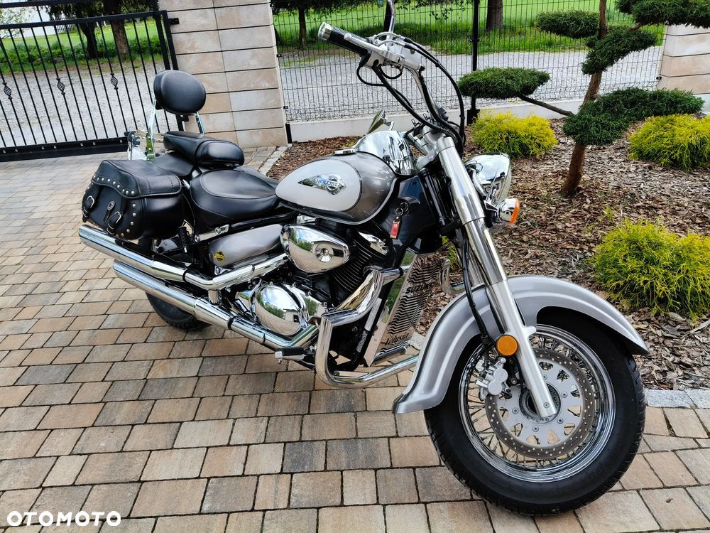 Suzuki VL 800 Volusia - 2