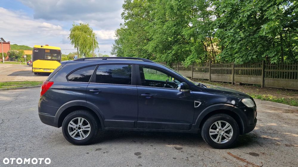 Chevrolet Captiva 2.0 4WD 7 Sitzer LT - 3