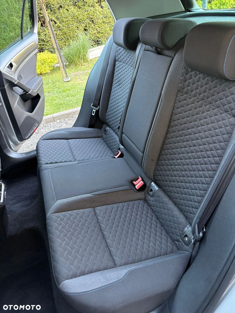 Volkswagen Golf - 19