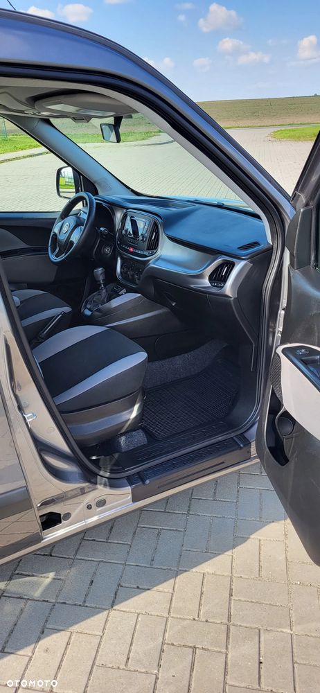 Fiat Doblo 1.4 T-Jet 16V Easy - 22