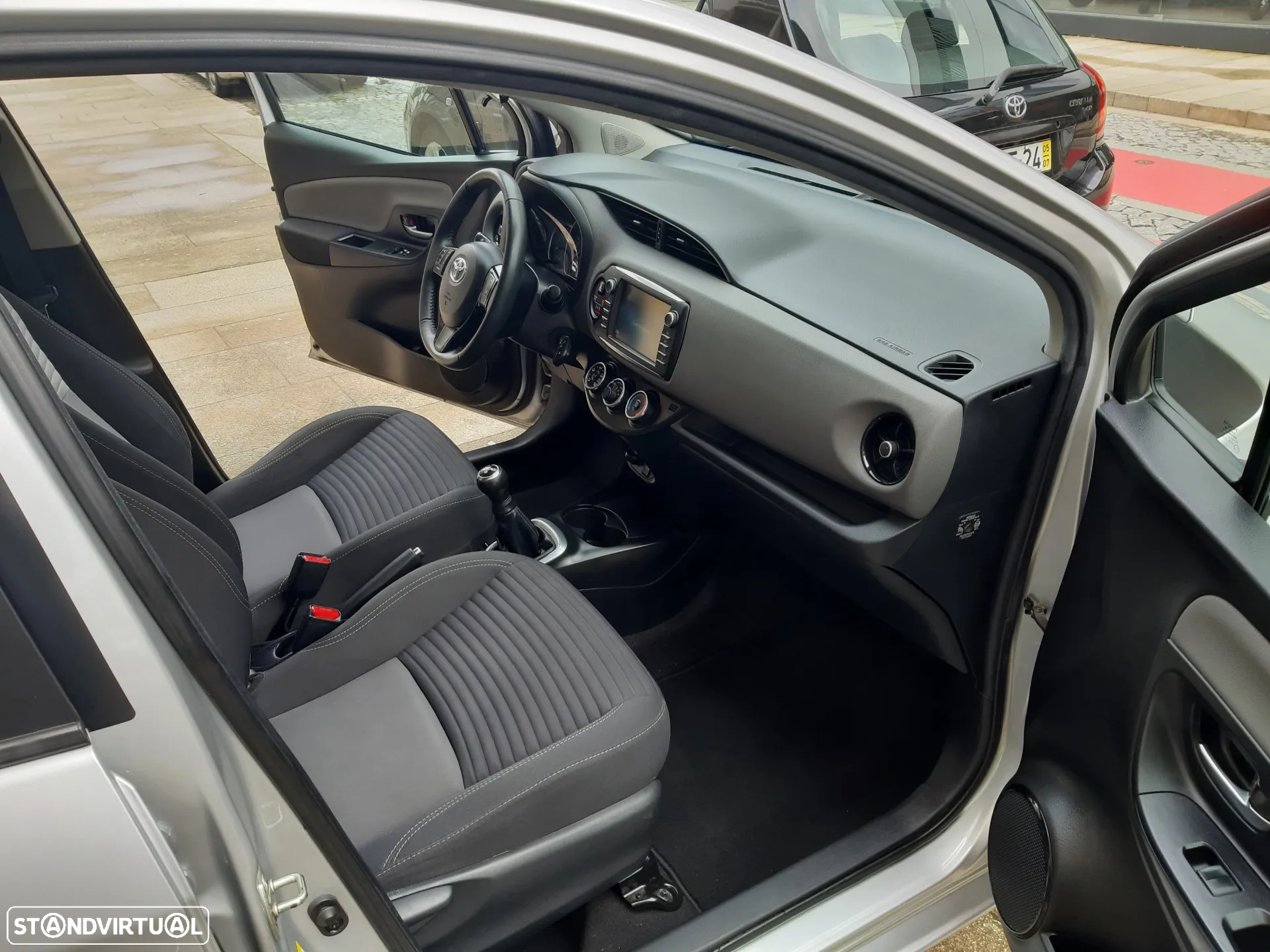 Toyota Yaris 1.0 VVT-i Comfort - 8