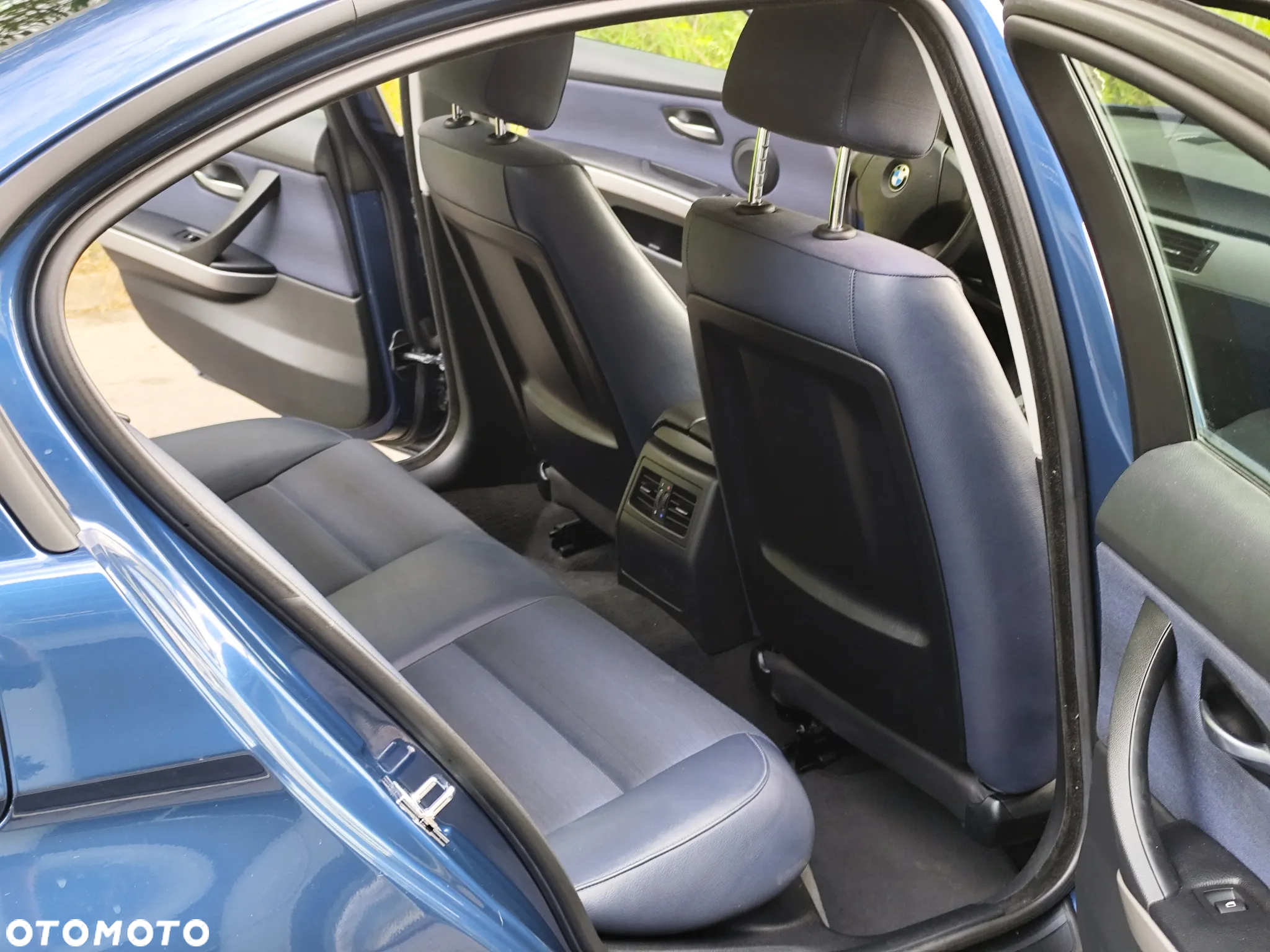 BMW Seria 3 320i - 17