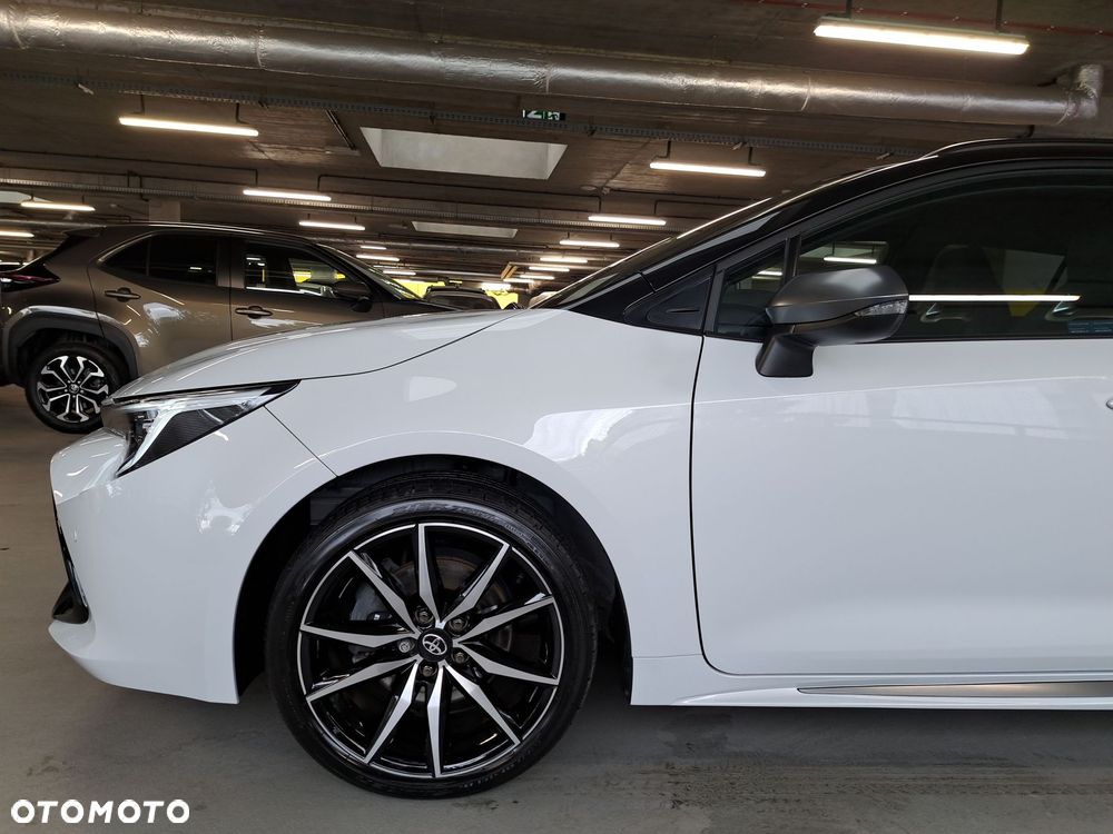 Toyota Corolla 2.0 Hybrid GR Sport - 38