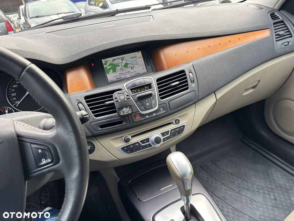 Renault Laguna V6 dCi 235 FAP Initiale - 8