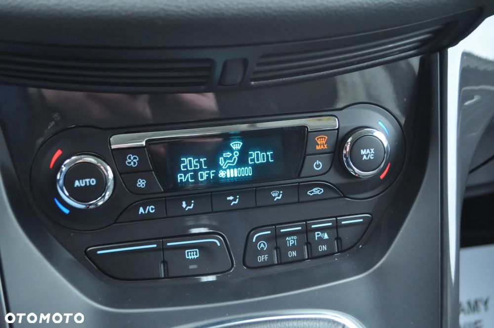 Ford Kuga 2.0 TDCi 2x4 Titanium - 19