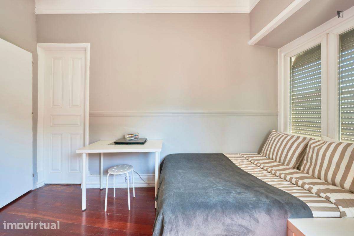 Quarto - localizado em Entrecampos Lisbon - Grande imagem: 2/34