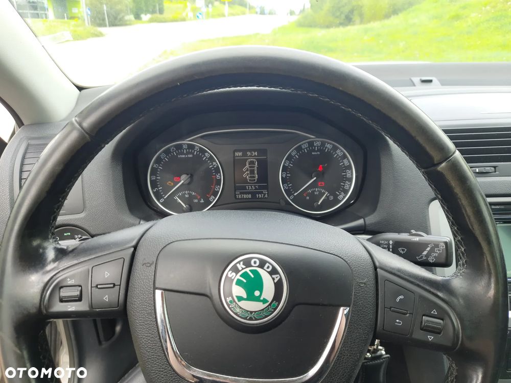 Skoda Octavia 1.6 TDI DPF Ambition Green tec - 9