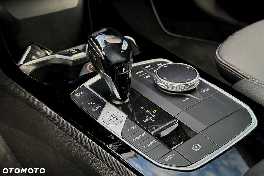 BMW Seria 2 218i Sport Line - 29