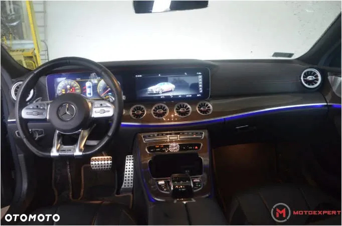 Mercedes-Benz CLS - 6