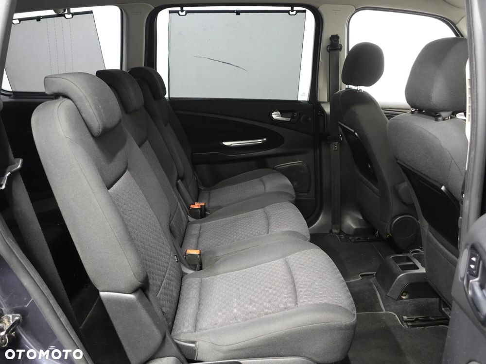Ford Galaxy 2.0 TDCi Ghia - 26