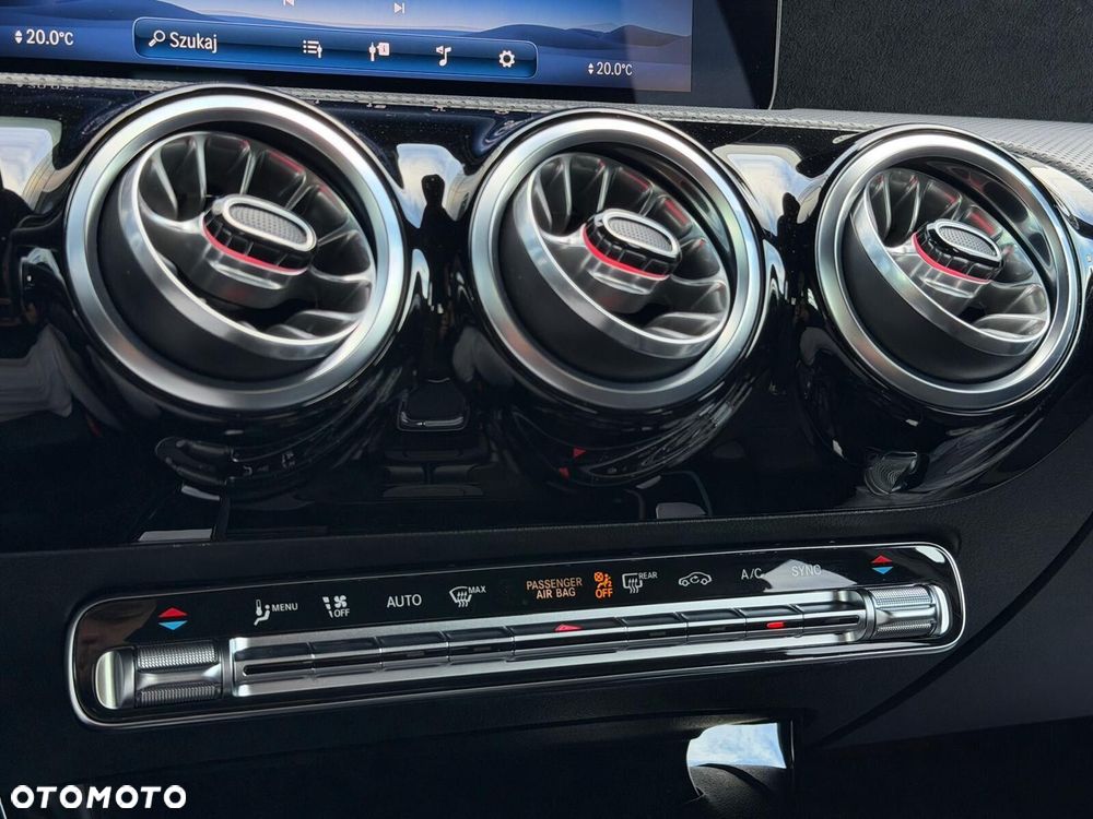 Mercedes-Benz Klasa A 200 AMG Line 7G-DCT - 30