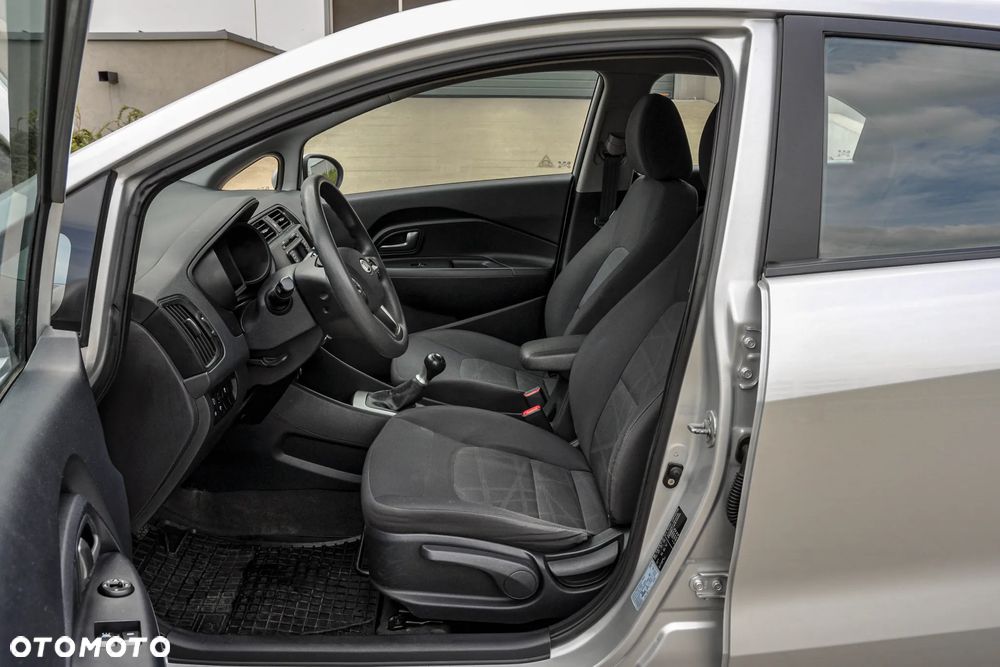 Kia Rio - 7