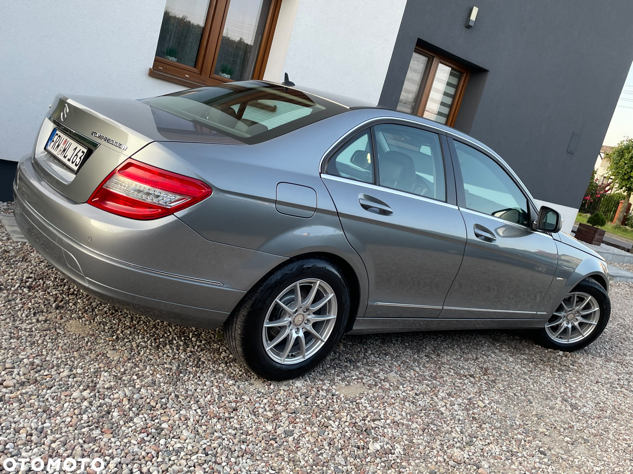 Mercedes-Benz Klasa C 180 Kompressor Automatik - 9