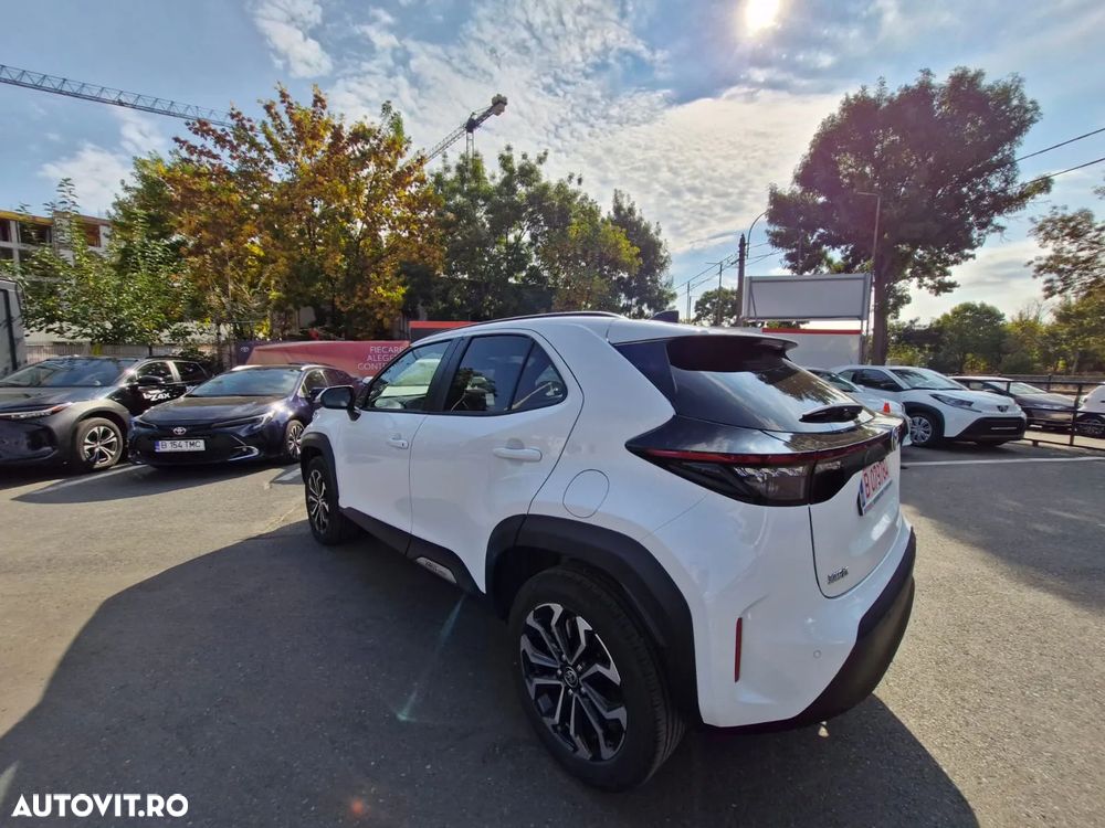 Toyota Yaris Cross 1.5 VVT-i HSD 4x2 Dynamic - 6