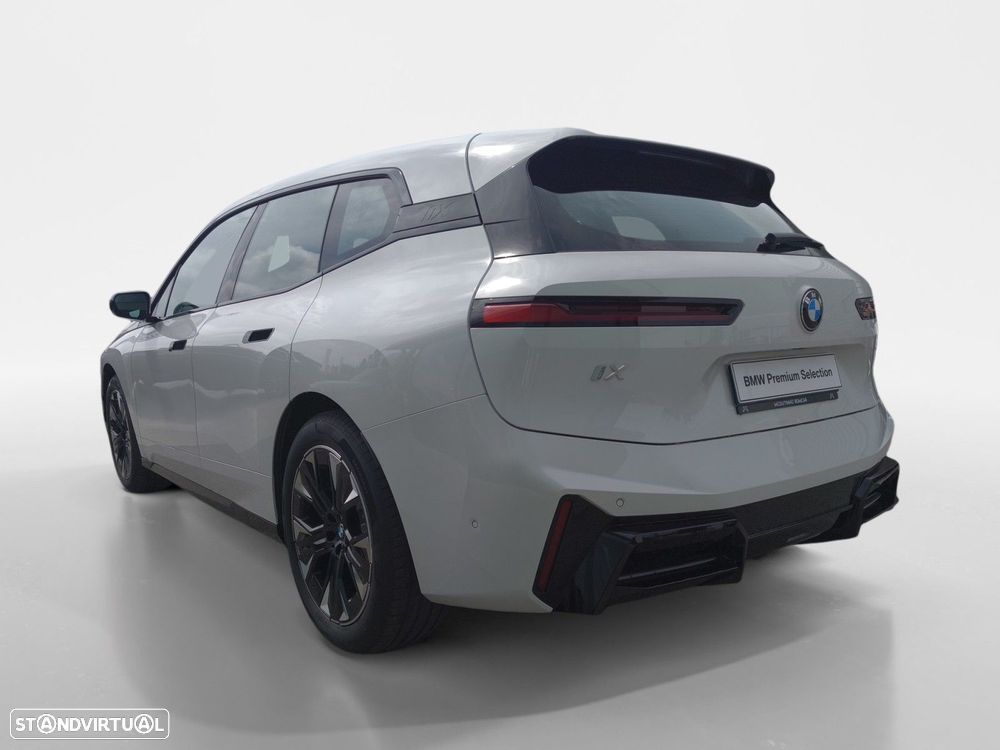 BMW iX xDrive 45 Pack Desportivo - 3