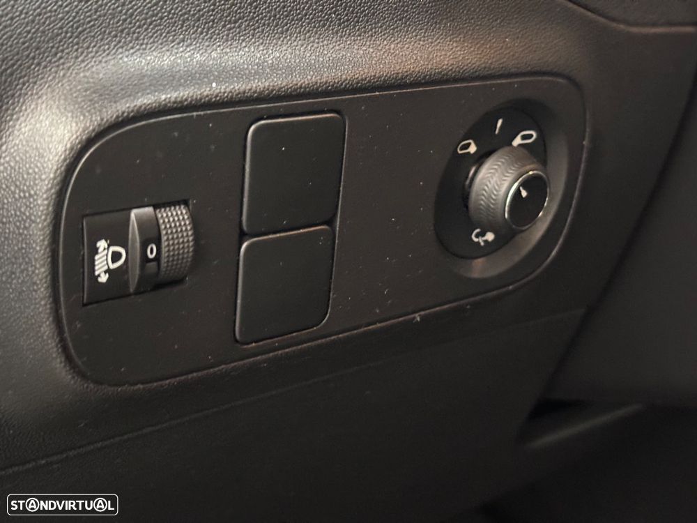 Citroën C3 Pure Tech S&S EAT6 Shine - 31