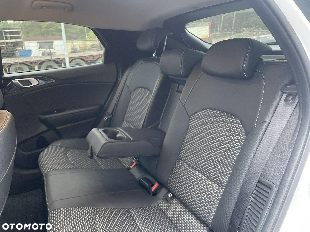 Kia XCeed - 15