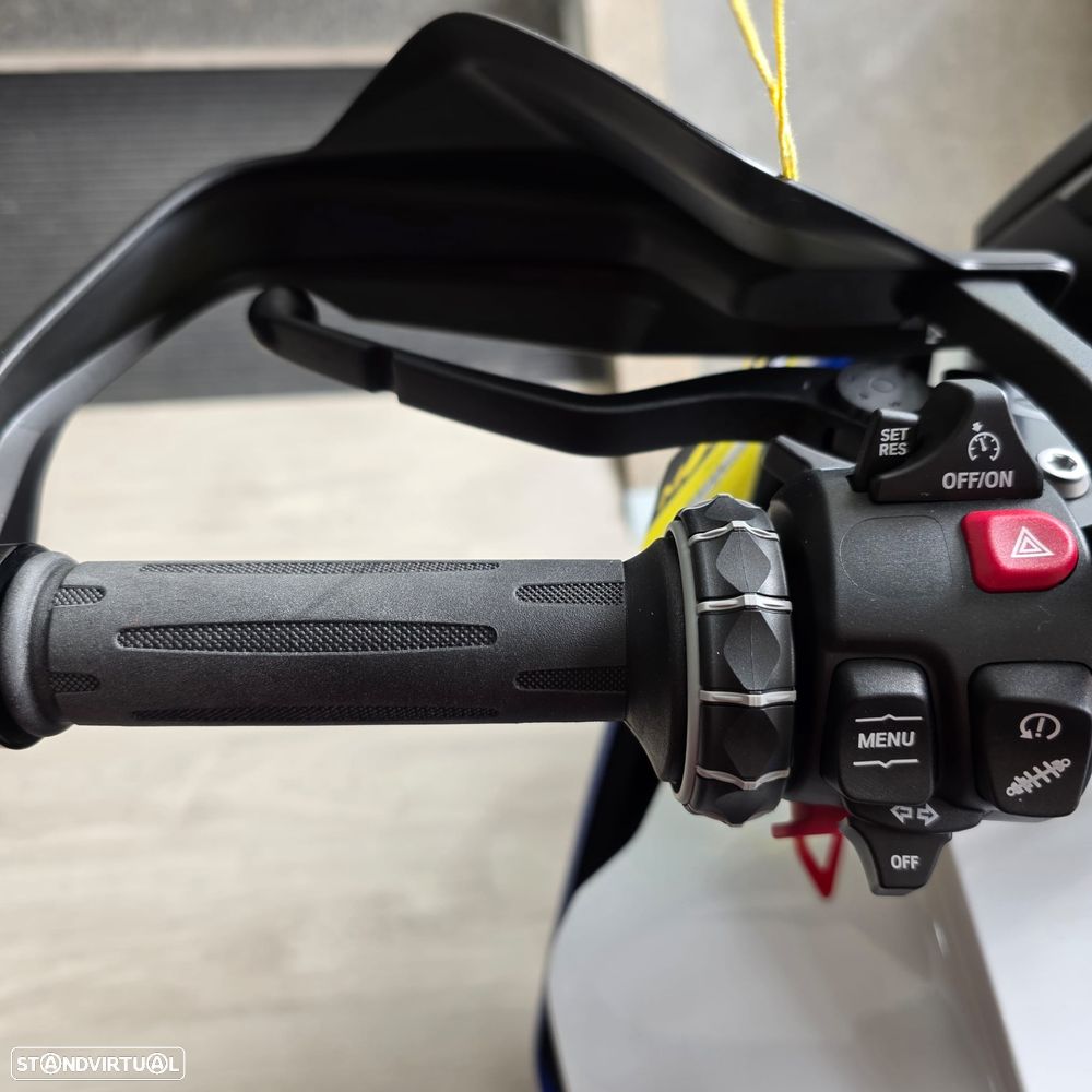 BMW F 900 XR F900XR - 7