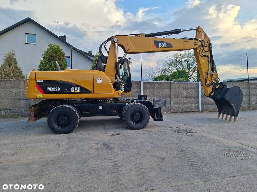 Caterpillar CAT M 322 D - 13