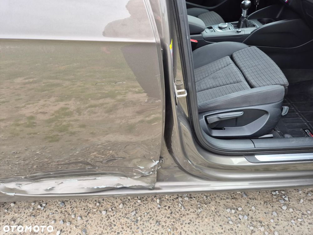 Audi A3 Sportback 1.6 TDI DPF Ambiente - 24