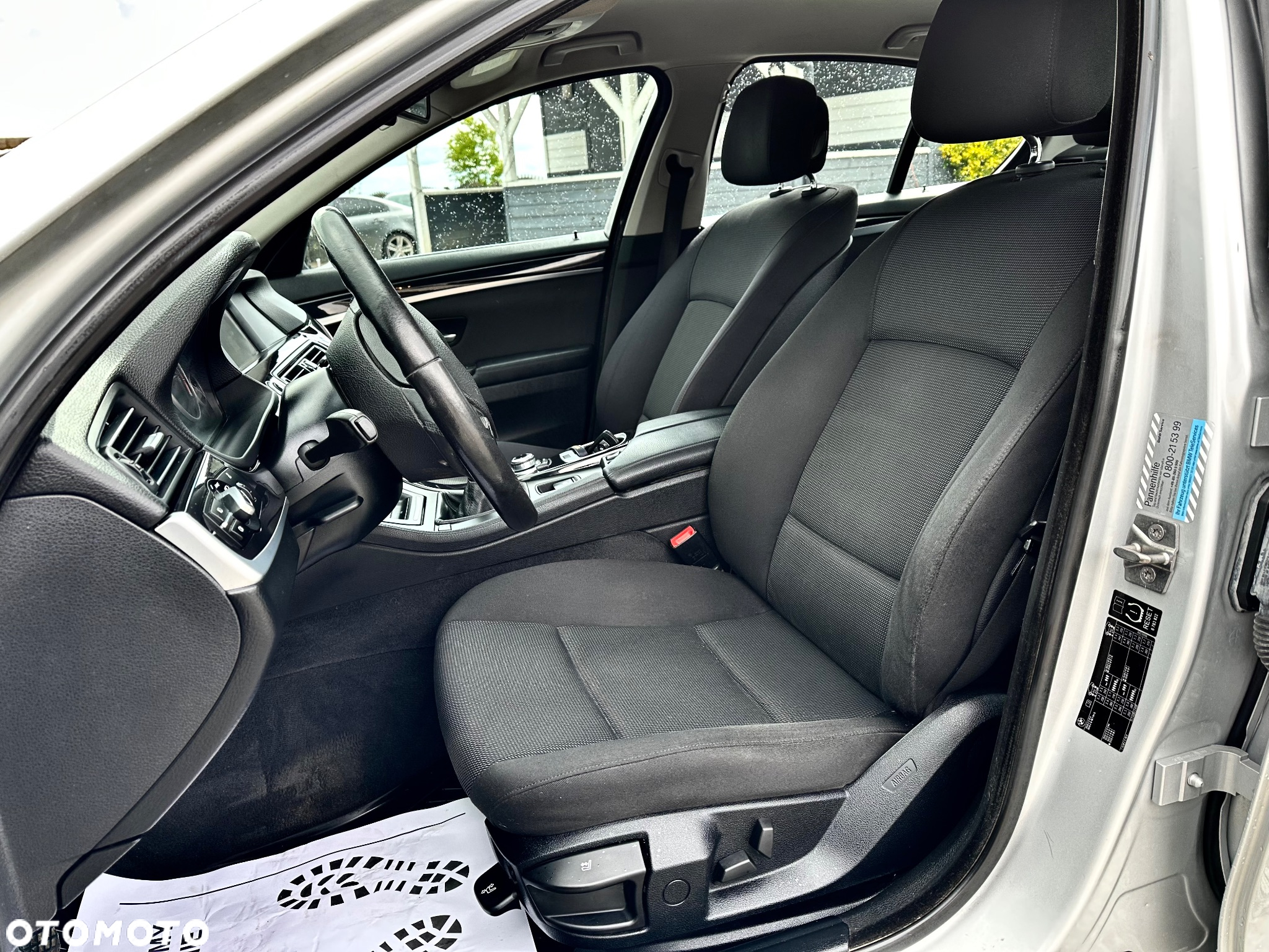 BMW Seria 5 520d - 23