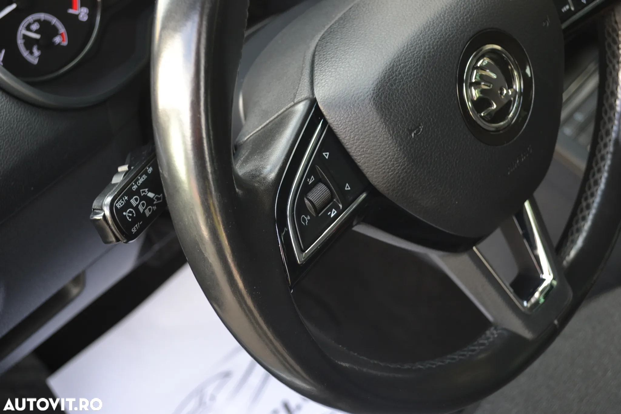 Skoda Octavia Combi Diesel 1.6 TDI DSG Style - 11