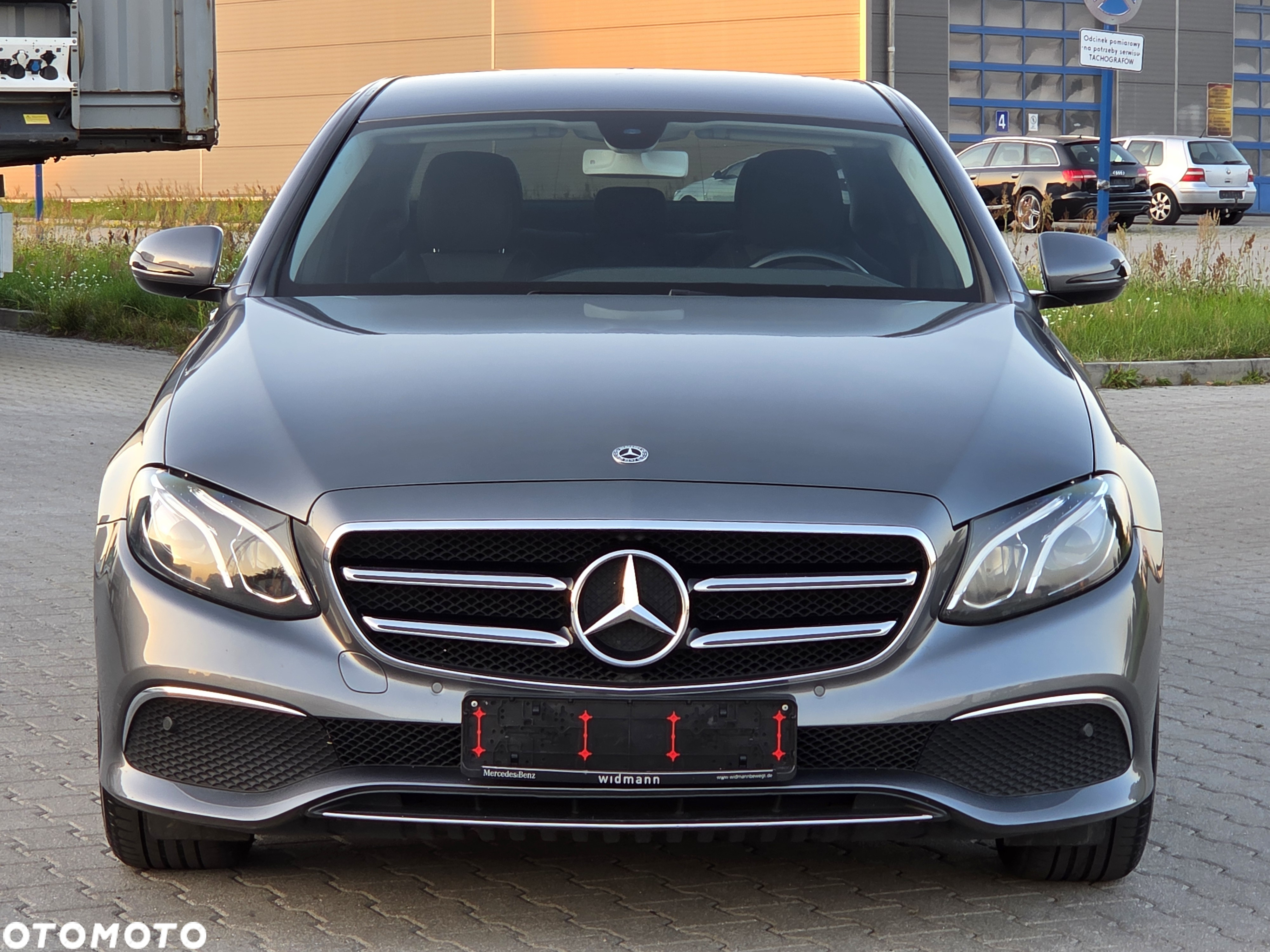 Mercedes-Benz Klasa E 220 d T 9G-TRONIC Exclusive - 8