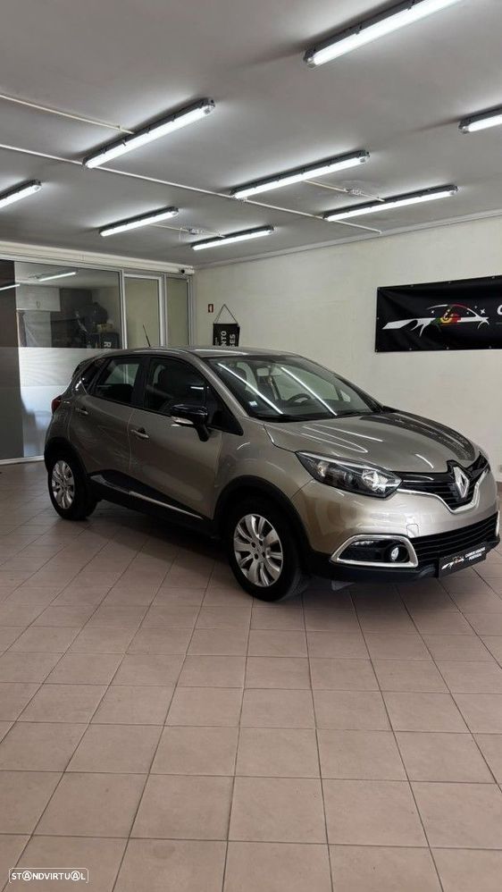 Renault Captur 1.5 dCi Exclusive - 4