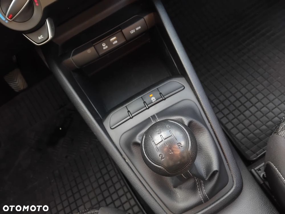 Kia Rio 1.2 M - 14